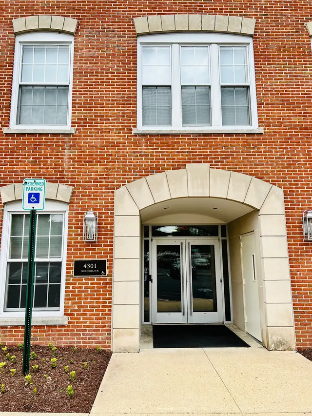 District Sitter, LLC — photo from the business 5