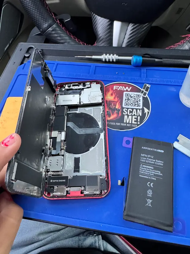 First Aid Wireless - Phone, Tablet, Computer, Game system Repairs — photo from the business 3