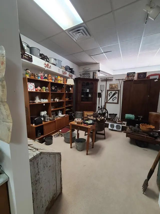 Main Street Antique Mall - Marinette, WI — customer photo 2