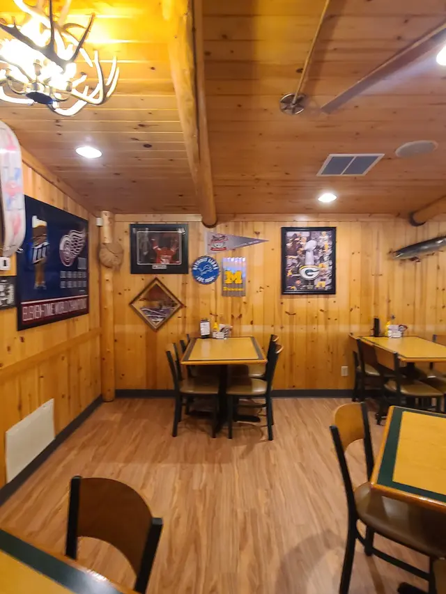 Main Street Antique Mall - Marinette, WI — customer photo 4
