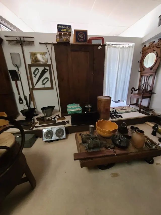 Main Street Antique Mall - Marinette, WI — customer photo 11
