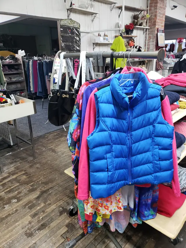 Thrifty Treasures — photo from the business 8