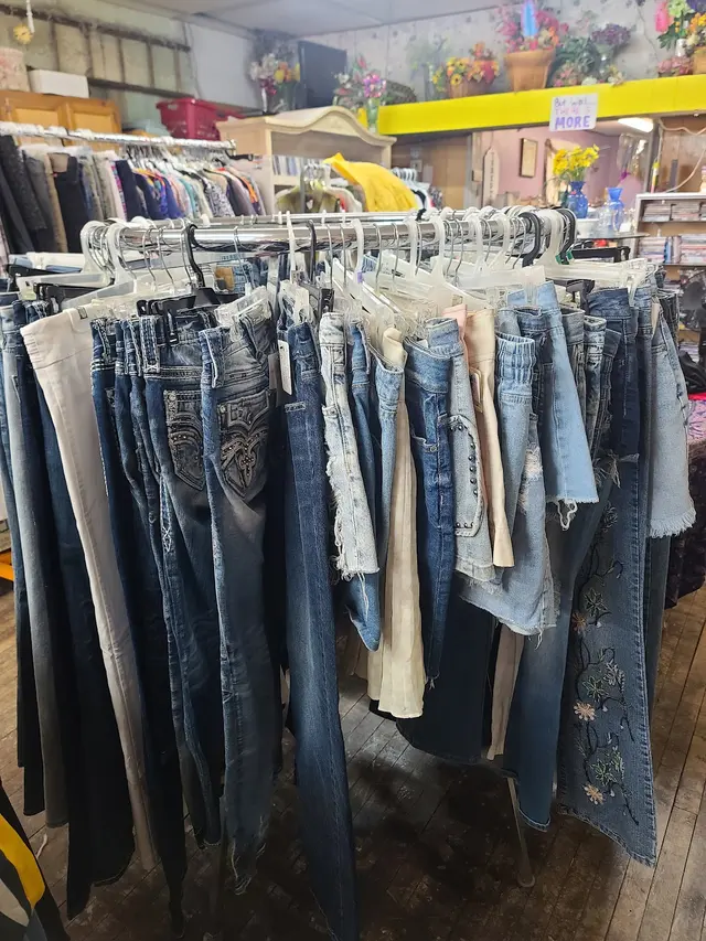 Thrifty Treasures — customer photo 2