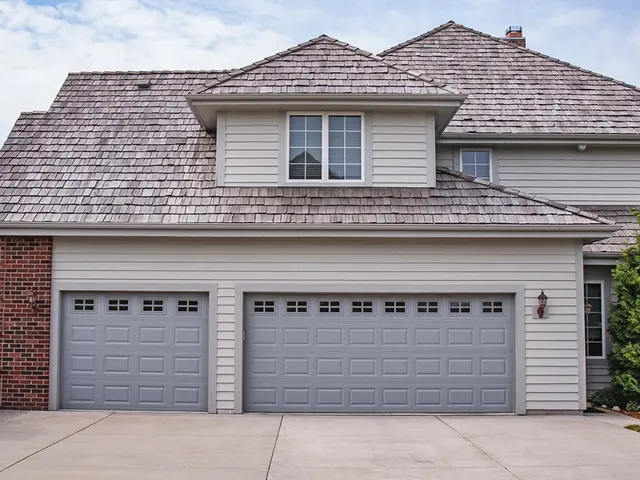 Roadrunner Garage Door Repair — photo from the business 3