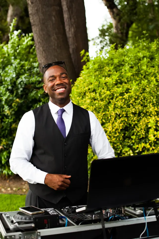 DUBREEZY ENTERTAINMENT — photo from the business 9