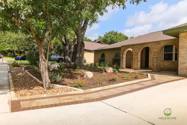 Hole In One Lawns — photo from the business 2