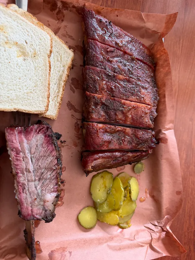 Luongo Barbecue — customer photo 12