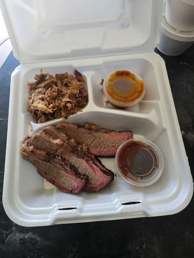 Luongo Barbecue — customer photo 8