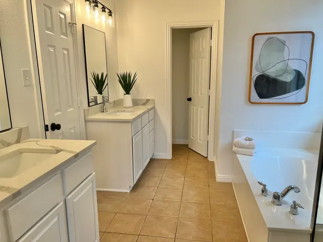 Ward Home Staging — photo from the business 6