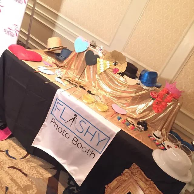 Hello Flashy Photo Booth — photo from the business 8