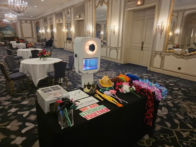 Customer photo of work by Hello Flashy Photo Booth, from Erika M's review