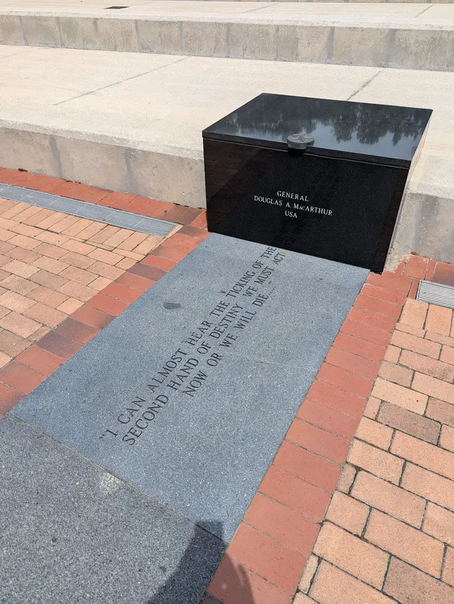 Jacksonville Veterans Memorial Wall — customer photo 5