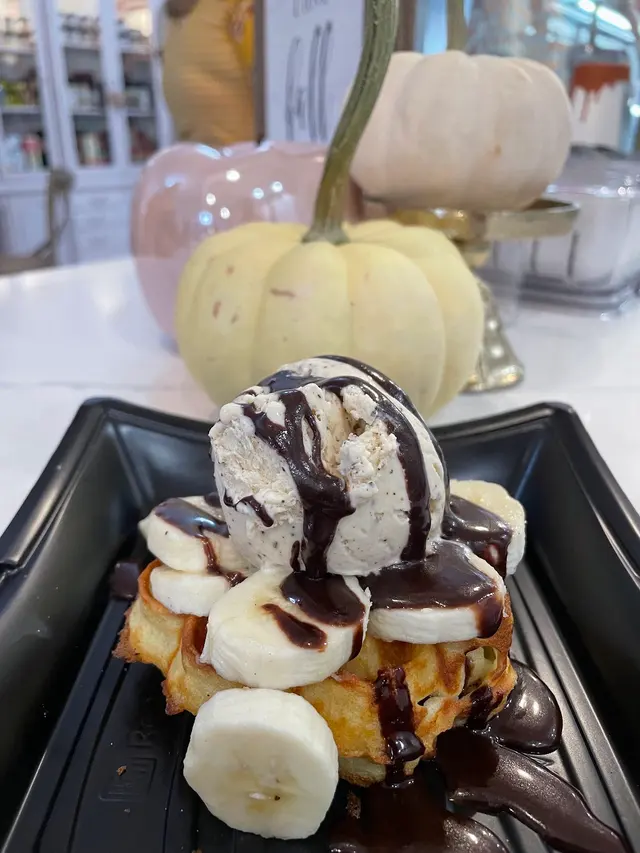 Aux Delices Crêperie • Creamery • Patisserie- Port Warwick — photo from the business 9