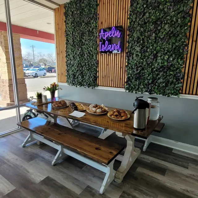 Apelu Island Cafe — photo from the business 7