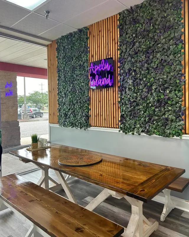 Apelu Island Cafe — photo from the business 3