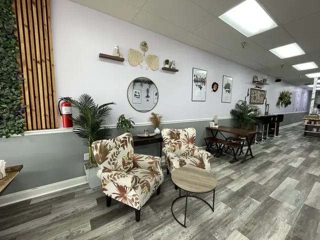Apelu Island Cafe — photo from the business 4