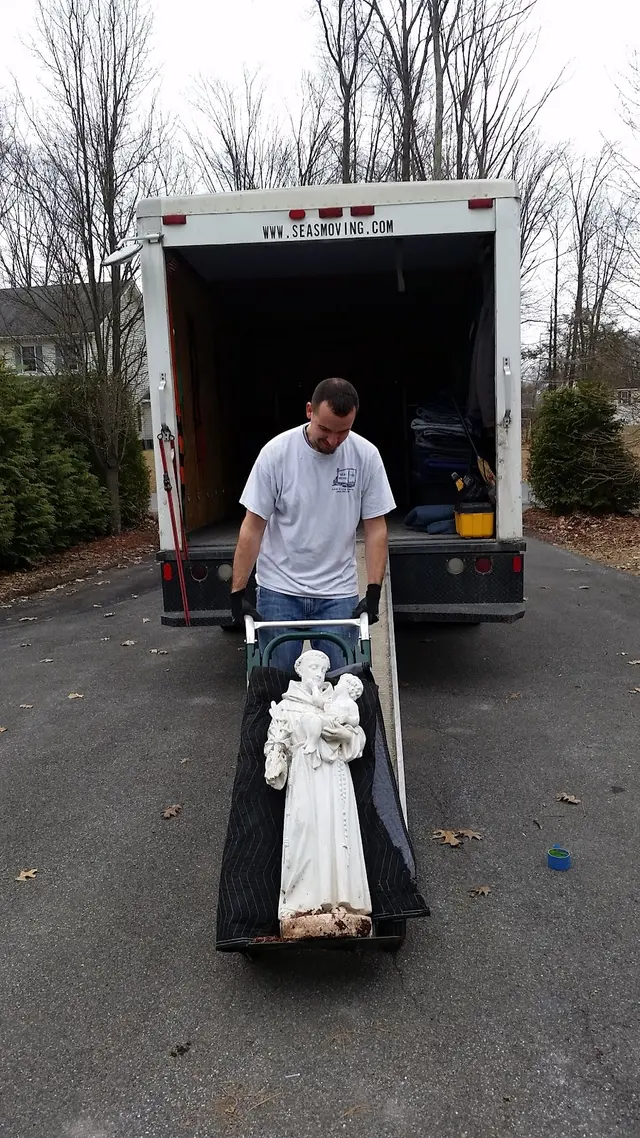 SEA's Moving — photo from the business 6