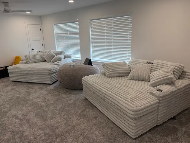 Distribution Center for Home Zone Furniture — customer photo 2