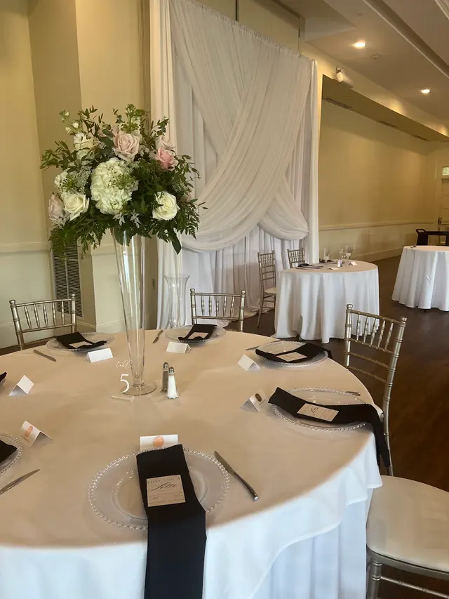 Anne's Florals & Gifts — photo from the business 10