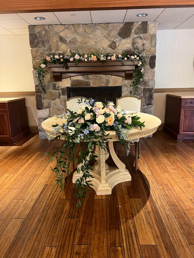 Anne's Florals & Gifts — photo from the business 3