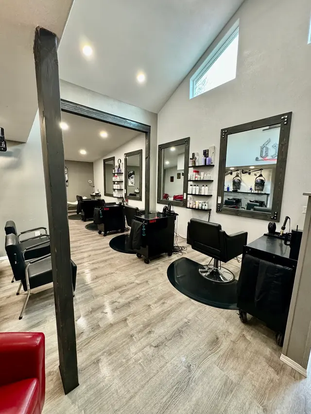 27 Red — photo from the business 2