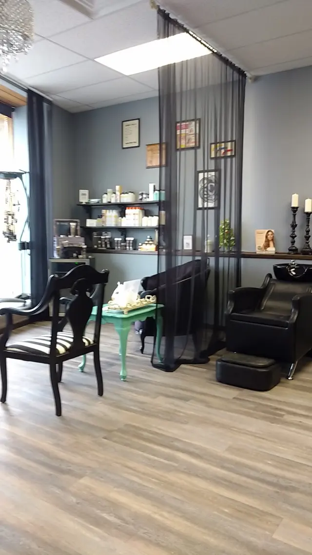 Medusa's Hair Parlour — customer photo 1