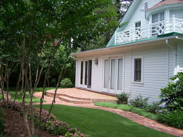 The Southern Landscape Group — photo from the business 11