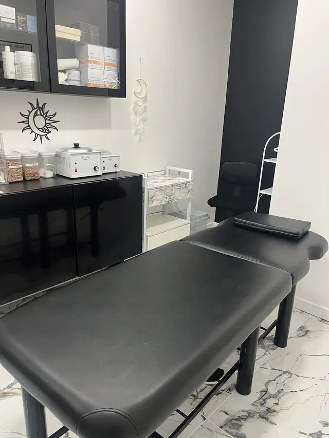 Luna and Sol Wax studio - Brazilian waxing and Lash lifts — photo from the business 1