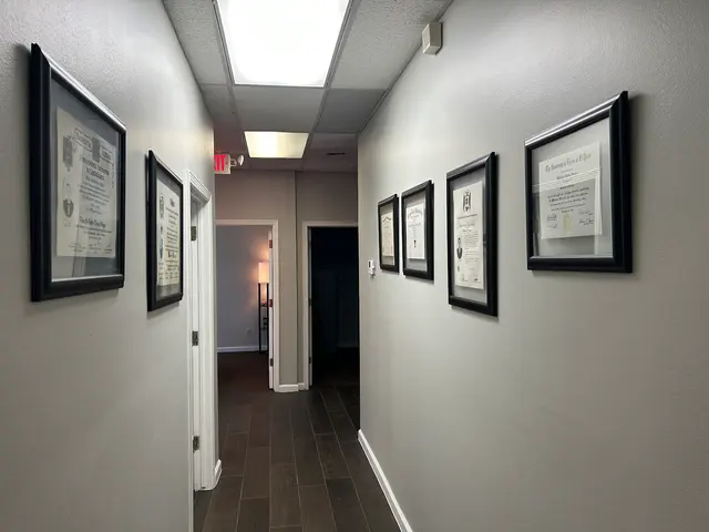 Dr. Roberto Flores, MD - Psychiatry — photo from the business 4
