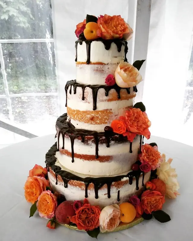 C'est La Vie Cakes — photo from the business 2