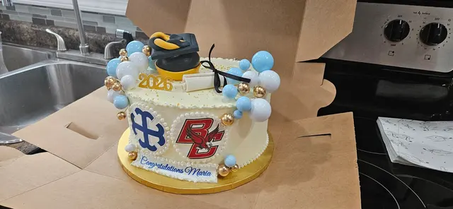 Customer photo of work by C'est La Vie Cakes, from Pete Dach's review