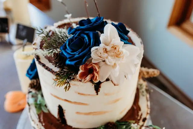Customer photo of work by C'est La Vie Cakes, from Tricia Dewes's review