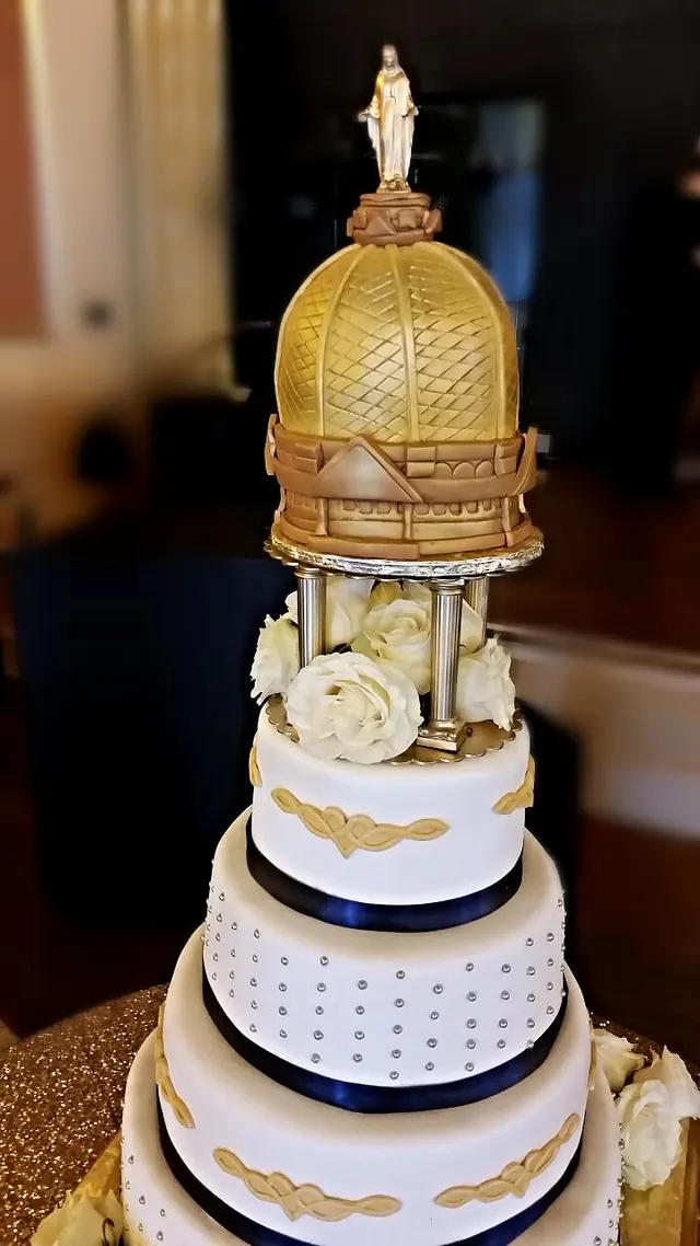 C'est La Vie Cakes — photo from the business 6