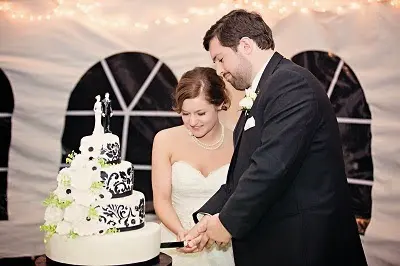 C'est La Vie Cakes — photo from the business 7