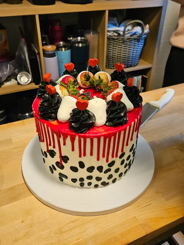 Customer photo of work by Sassy Cake Decorating LLC, from Keri VanAntwerp's review