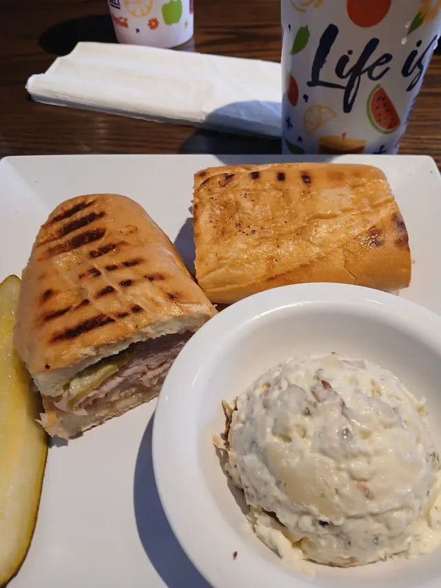 Sweet Peppers Deli — customer photo 2