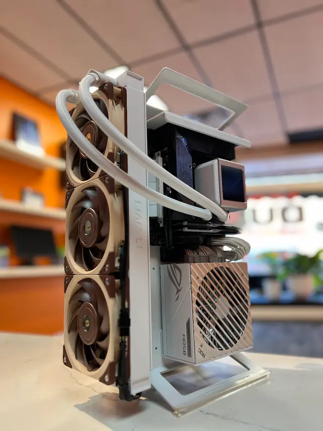 Duo Computers — photo from the business 10