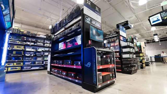 Micro Center — photo from the business 1