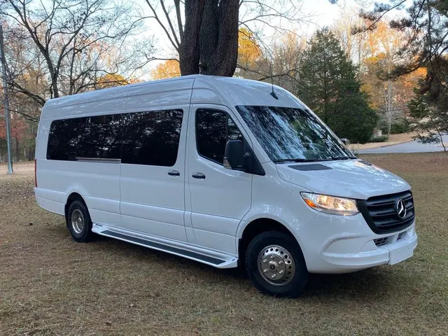 Diamond Limousine And Sedan Service — photo from the business 6