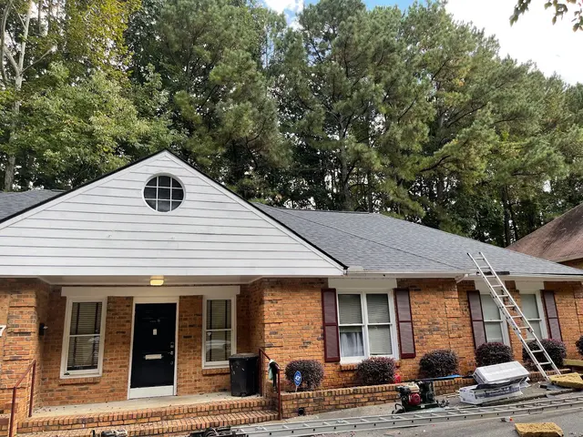 Colony Roofers — photo from the business 8