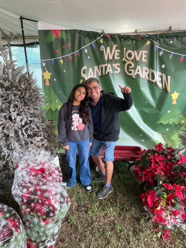 Customer photo of work by Santa’s Garden Flagler, from Flor Maldonado's review