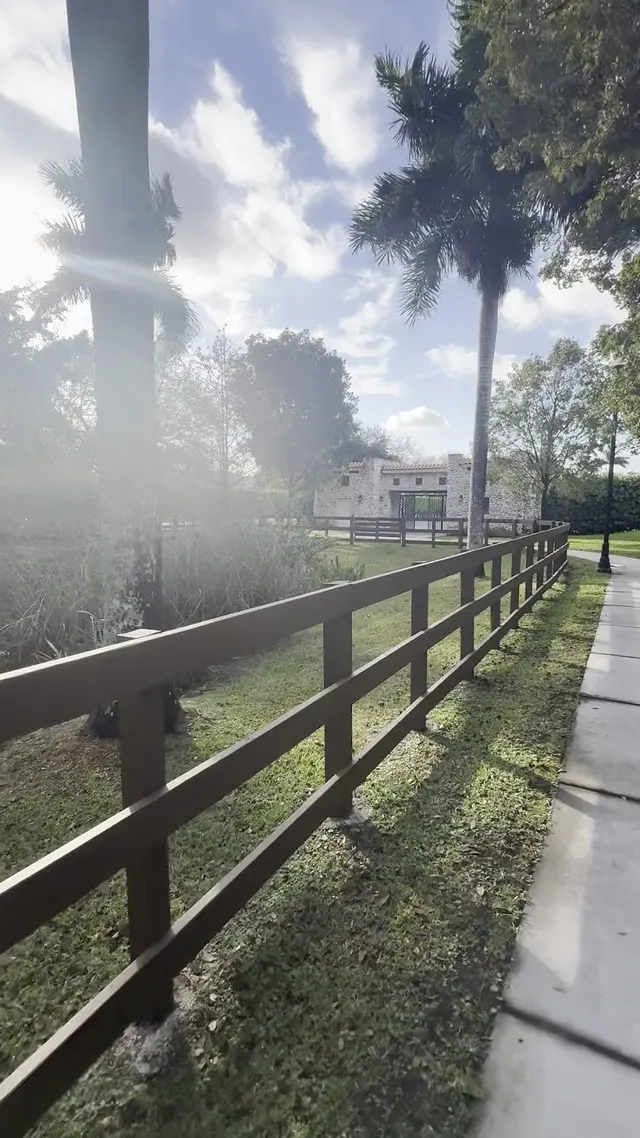 Customer photo of work by Botanical Garden Hialeah Gardens, from Giselle Caridad Batista Parra's review