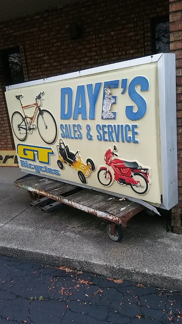Days Sales & Service Bicycle Shop Lawn Mower Shop — customer photo 5