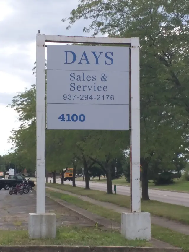 Days Sales & Service Bicycle Shop Lawn Mower Shop — photo from the business 2
