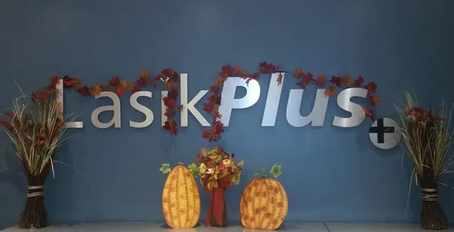 LasikPlus — photo from the business 6
