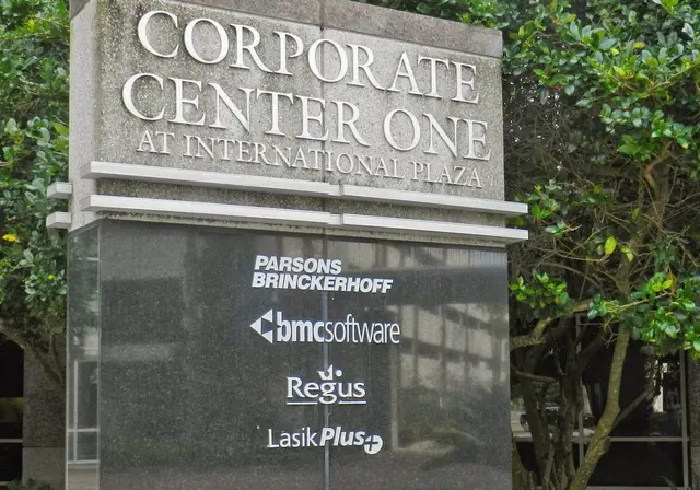 LasikPlus — photo from the business 5