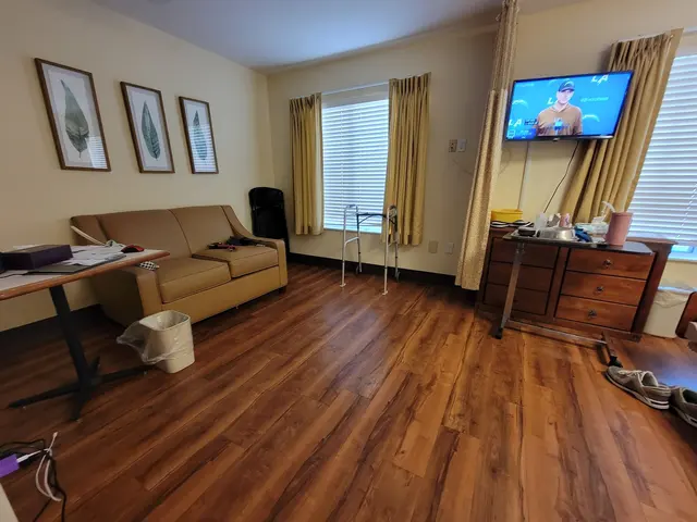 Villa Valencia Healthcare Center — customer photo 7