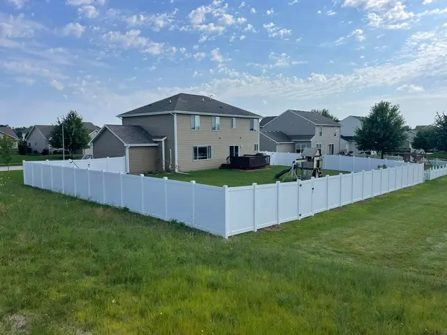 Superior Fence & Rail of Central Iowa — photo from the business 10