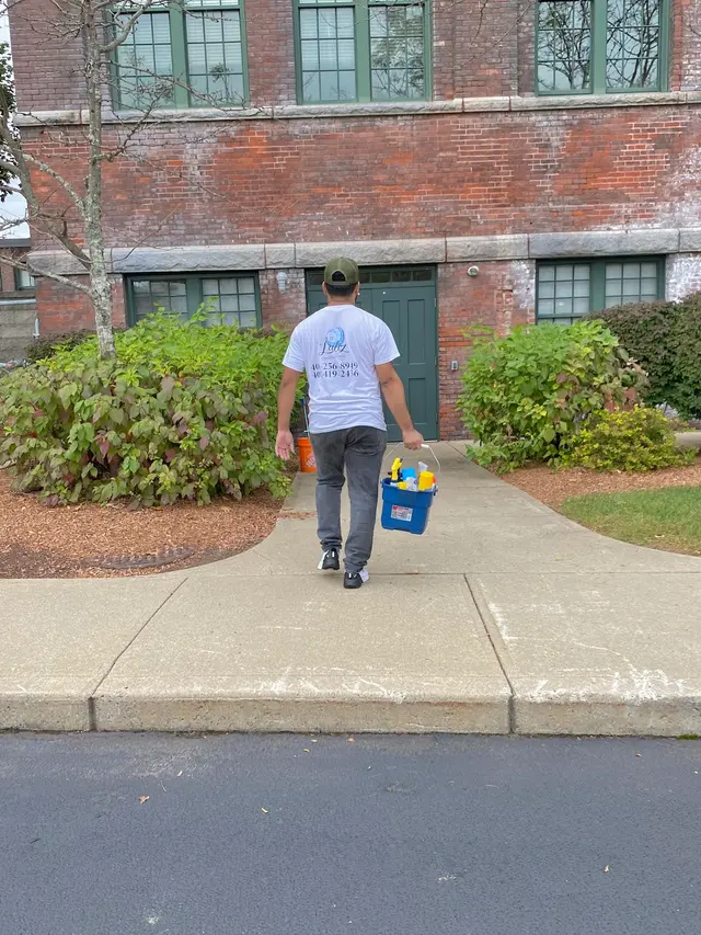 Lalyz Cleaning Services LLLP — photo from the business 10