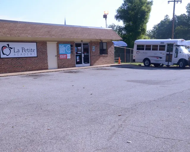 La Petite Academy on New Allen Road — photo from the business 4